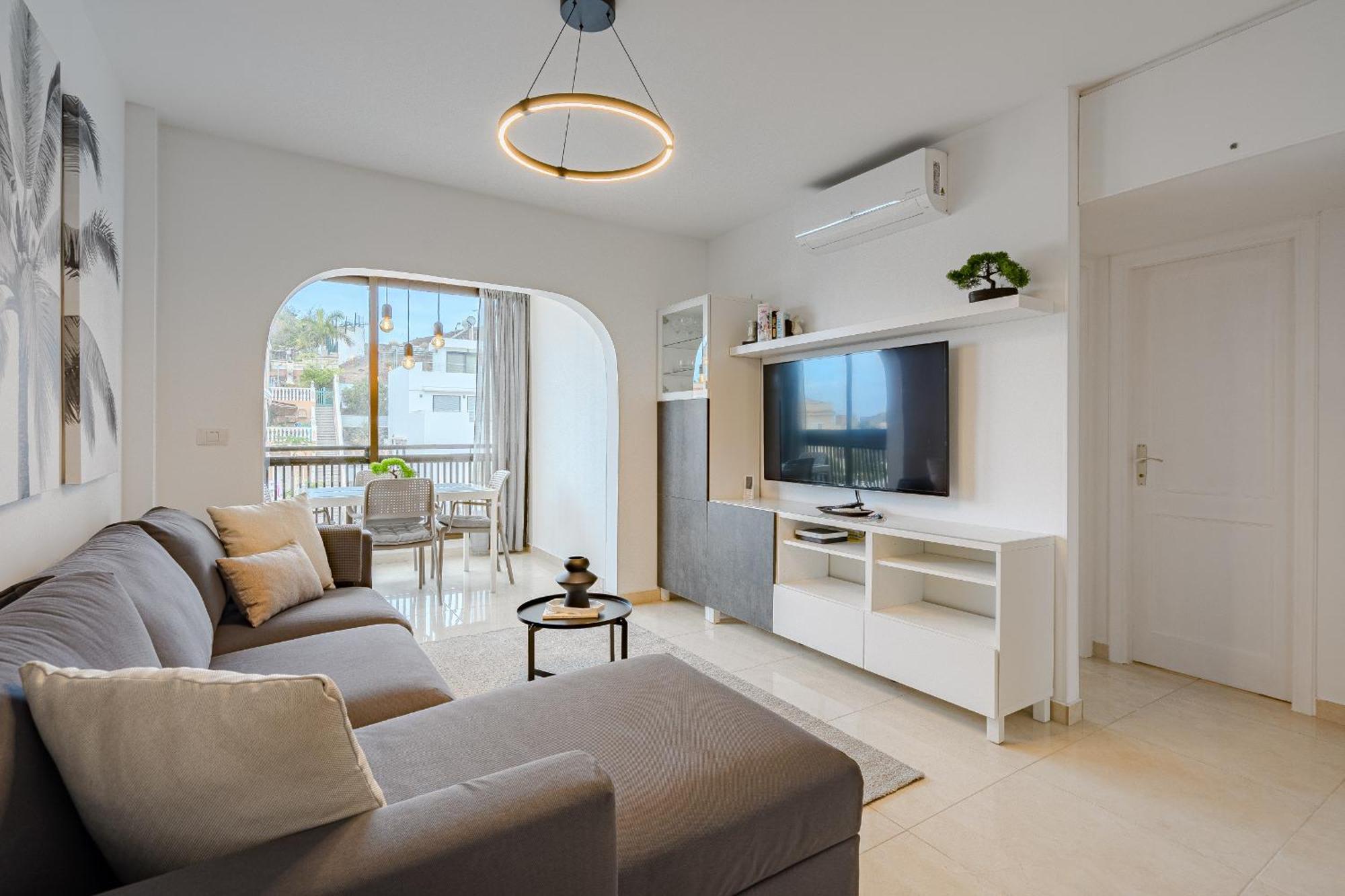 Verodal 2 Bedroom Apartment In Los Cristianos Арона Екстериор снимка